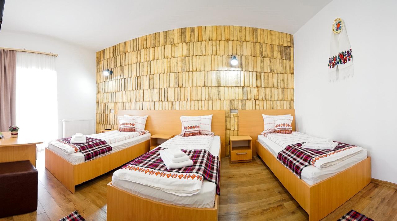 Отель Casa Ralucai Мойсей Экстерьер фото